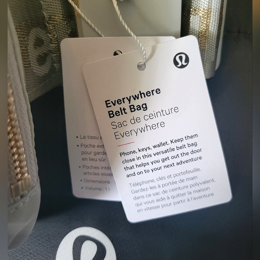New Lululemon Everywhere Belt Bag, Limited edition, Vapor/Gold/White - Picture 11 of 14